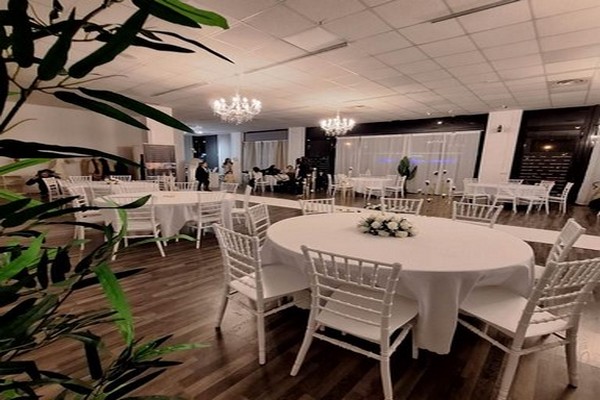 Location Eventi Aziendali Ancona sala in affitto stanza meeting pranzi cene aziendali incontri B2B crocieristi C